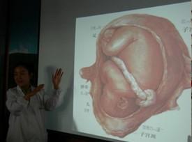 青海刚察县开展妇女卫生健康常识培训活动：近百人参与