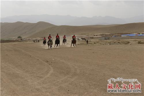 甘肃打柴沟镇多隆村举办第五届桑杰曼拉文化艺