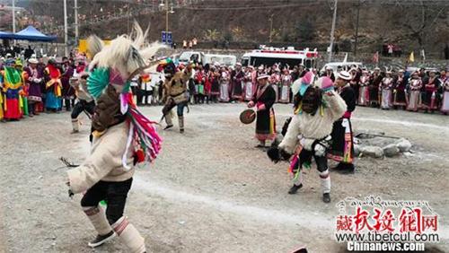 甘肃文县：白马民俗文化旅游节促古老非遗传承发展