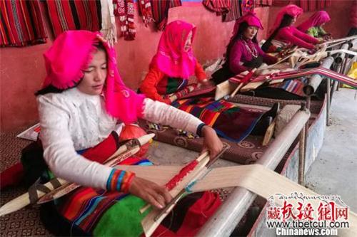 西藏自治区阿里：传承民族特色促产业脱贫