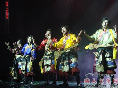 康巴汉曲谱_钢琴简单曲谱
