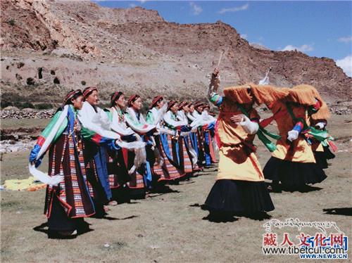 西藏萨嘎古老“甲谐”舞出致富新路