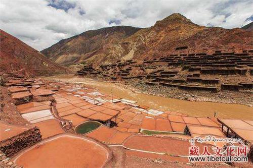 西藏盐井的文化交融：茶马互市打开藏族村落大门