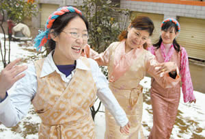 湖南藏族学生共庆藏历新年
