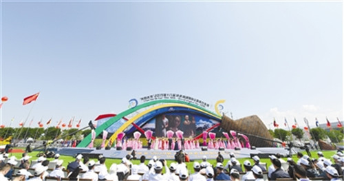 2019第十八届环青海湖国际公路自行车隆重开幕
