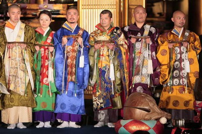 日本僧人以时装秀宣传佛教文化