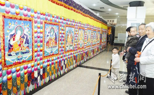 《雪域明珠——藏传佛教文化艺术展》在武汉举行