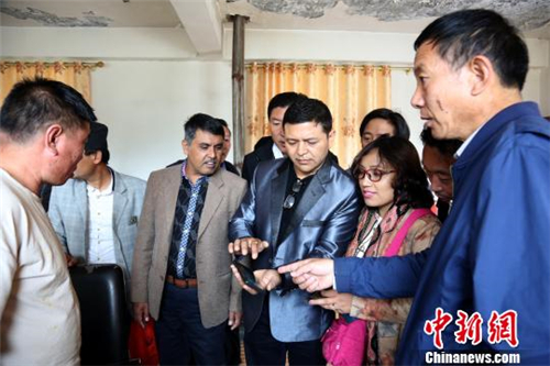 以“器”为媒 尼泊尔玉树两地匠人互学互鉴
