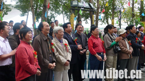 2008年中国拉萨雪顿节陕湘藏名家书画联展开展