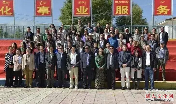 《民族文学》藏文版作家翻译家培训班阿坝举行