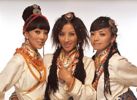 阿佳组合忙公益获2009年度公益之星实至名归