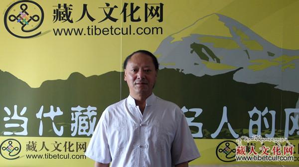 藏族著名作曲家、演奏家泽多日前做客藏人文化网