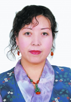 女作家梅卓：藏族文坛的多面手
