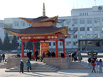 图瓦首都修建藏传佛教转经桶