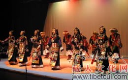 西藏演艺团体在悉尼演出