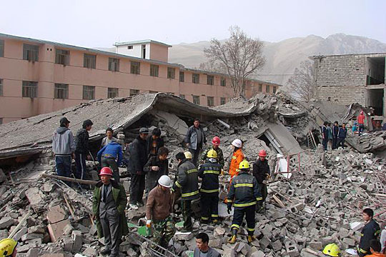 青海玉树县地震已造成589人死亡 10万灾民需安置