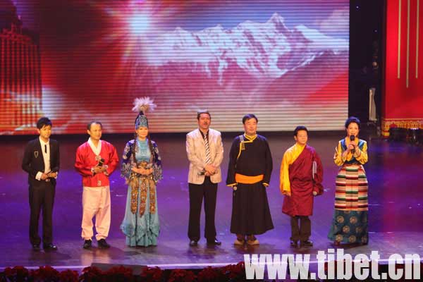 中央台藏、蒙、维、哈萨克、鲜族的播音员