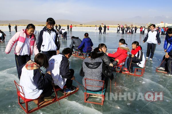 青海省海西州冰雕展暨冬季旅游活动在可鲁克湖举行