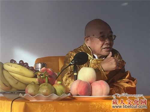 多识仁波切中秋在朵什寺对周围群众讲话