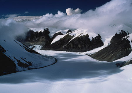 新研究发现西藏冰川在以惊人速度融化