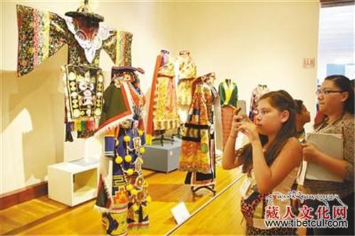 “大美西藏”非遗文创服饰图片展览在墨西哥举行