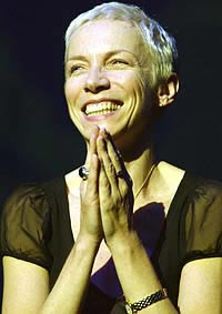 歌手安妮·蓝妮克丝将在爱丁堡建立藏传佛教寺院