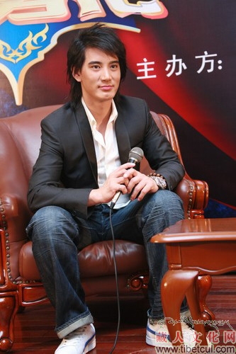 好男蒲巴甲高考成绩理想 有望进上戏表演系