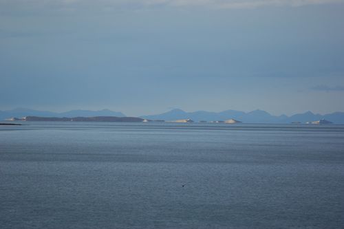 青海湖日前显现“海市蜃楼”景象