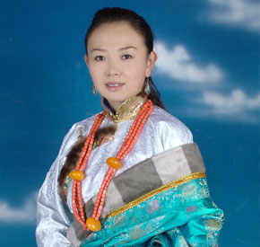 拉毛草入选“百名少数民族优秀教师北京奥运行”的候选教师