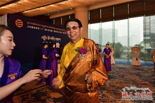 藏学出版界盛事：32集巨著文献《格桑善言文集》一次性发布