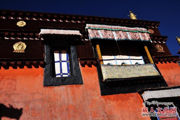 大小昭寺佛祖换位 慢慢品味日光之城