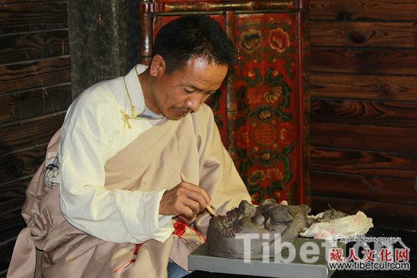 西藏面具艺术展在北京开幕　７５件精品亮相７９８