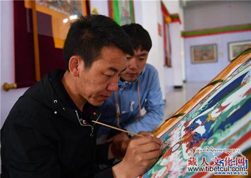 勉萨画派当代代表性唐卡作品走进西藏山南