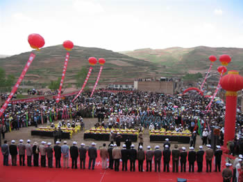 洮州民俗文化节在临潭新城举行