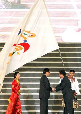 第六届康巴艺术节暨迪庆州民族团结节圆满闭幕