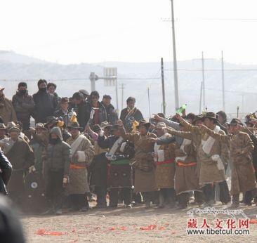 挽弓搭飞箭——青海省海南州射箭比赛射出新年的精气神