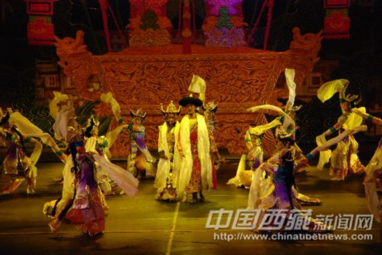 7月起《幸福在路上》将每天演出接待400人