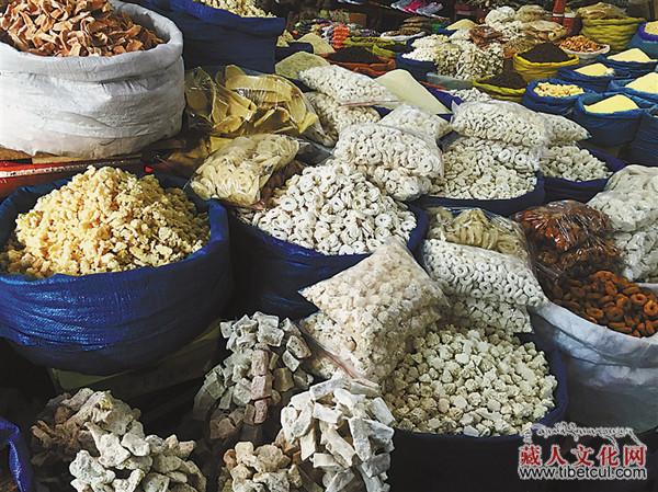 美食飘香庆佳节 欢天喜地过藏年