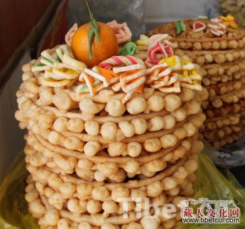 藏历新年临近买“卡赛”回家过年