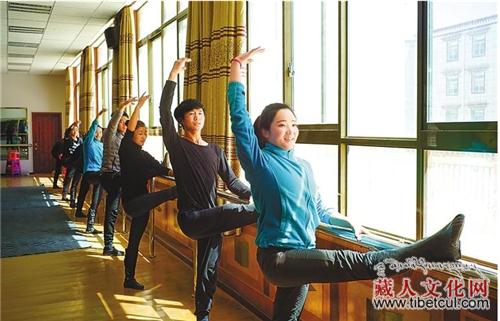 加大经费投入 西藏大力推动县级民间艺术团建设