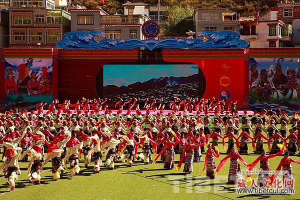 第七届昌都康巴文化节开幕：为期五天展康巴文化