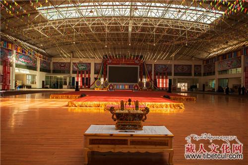 青海省天峻县干部群众欢庆２０１４年藏历木马新年