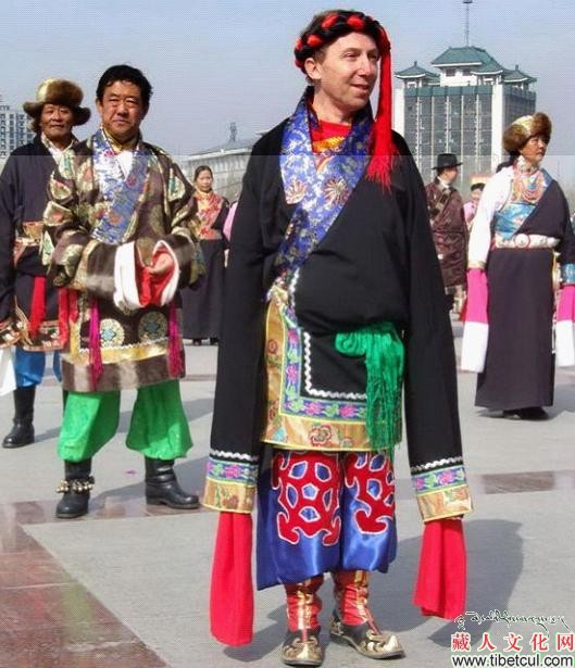 草原舞蹈，融入都市，走向世界
