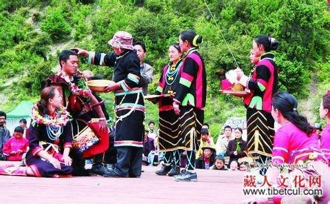 门巴珞巴婚俗：极少数族裔的独特文化习俗