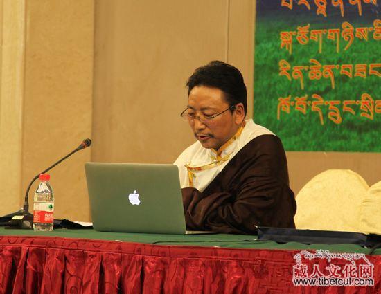 青海省居·格桑荣获“全国杰出专业技术人才”称号
