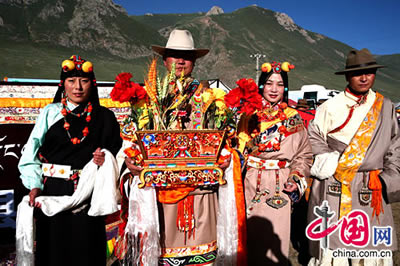 第五届青滇藏川地区文化旅游节开幕