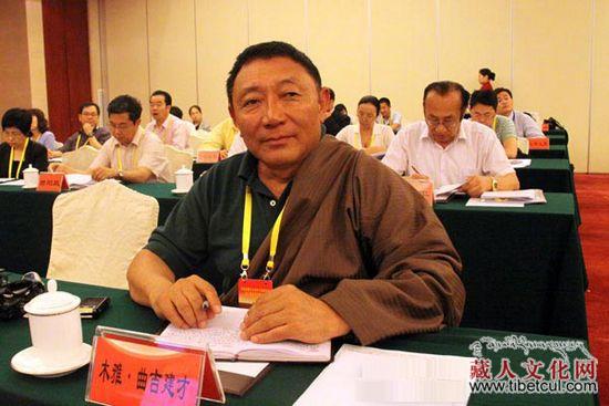 青海民大邀请高级建筑师木雅·曲吉建才作主题讲座