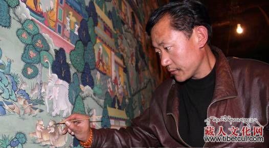 壁画师：学习白描并熟读大量佛经后才开始学习基础绘画