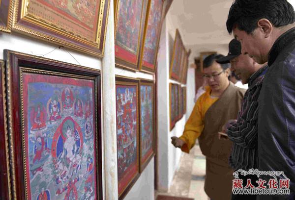 西藏康区贡觉老唐卡及资料图片展在拉萨举行