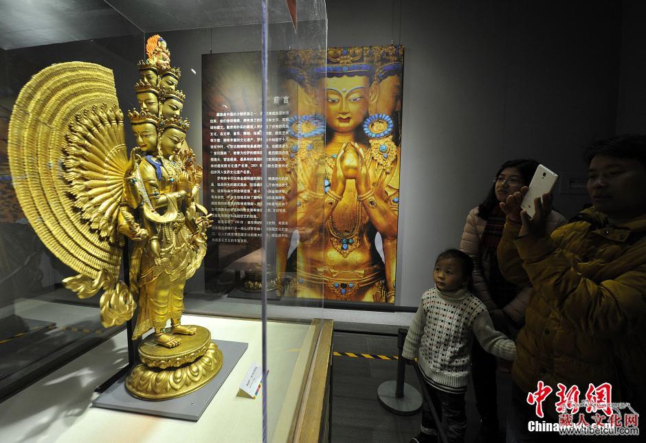 “西藏罗布林卡文物精品展”在福建博物院开展